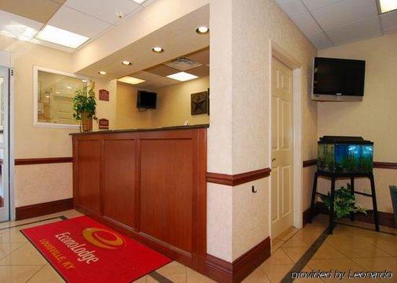 Econo Lodge Downtown Louisville Interior photo