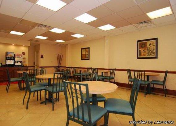 Econo Lodge Downtown Louisville Restaurant photo
