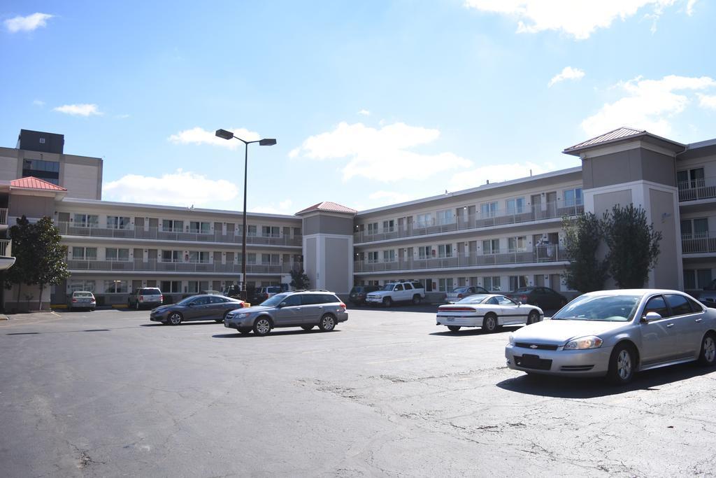 Econo Lodge Downtown Louisville Exterior photo